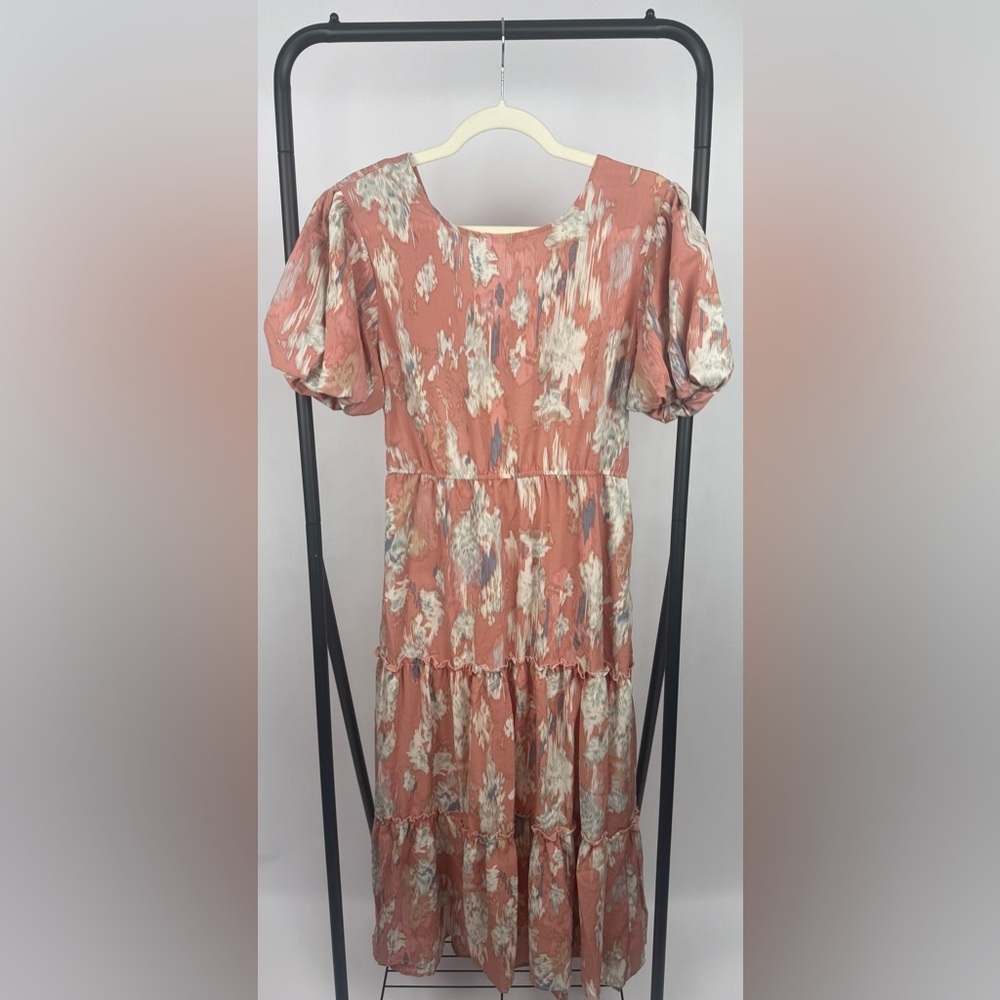 Hayden LA Abstract Print Puff Sleeve Cutout Back Tiered Midi Dress NWT - Picture 2 of 5